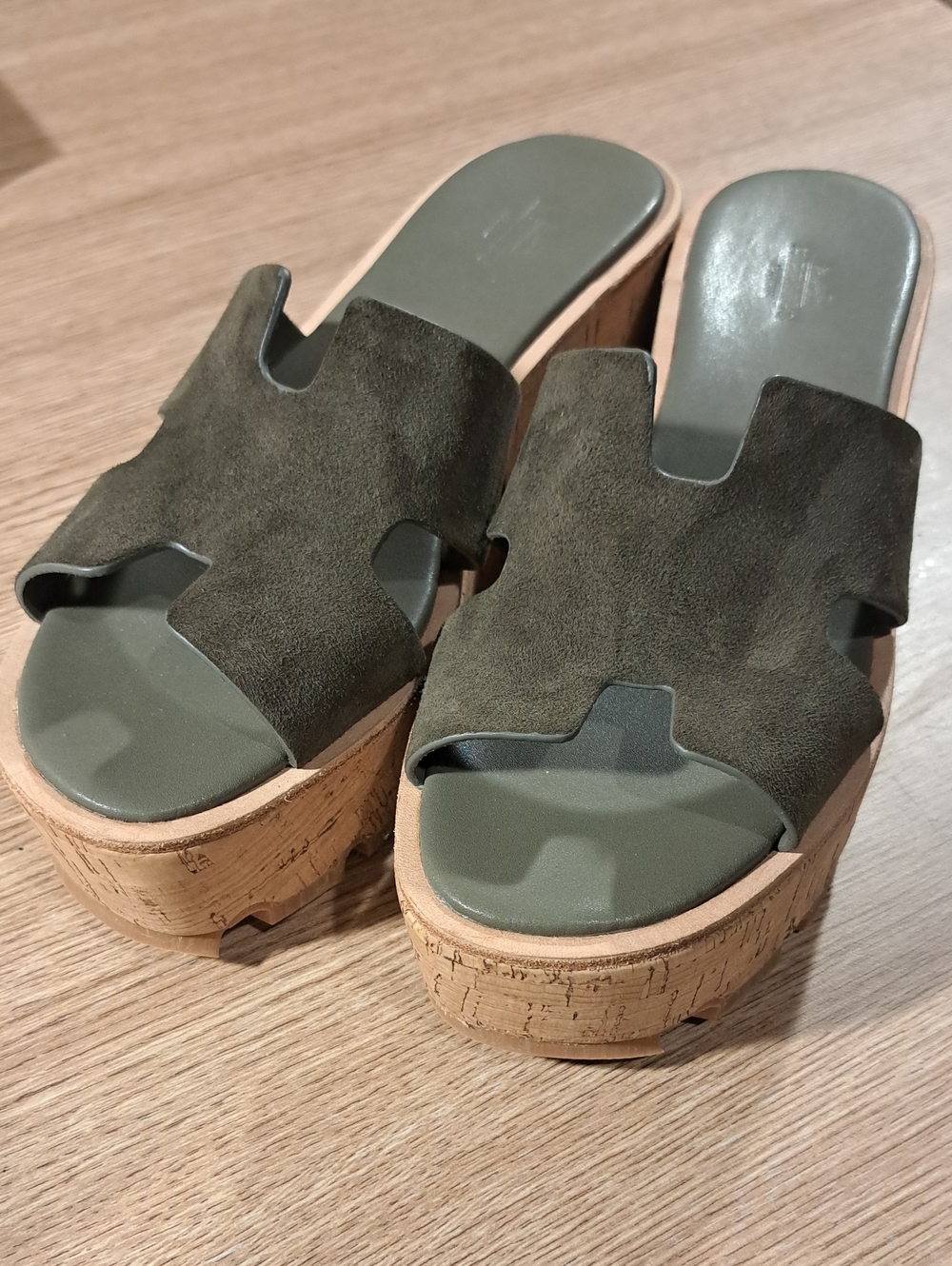 Vintage Olive Green Suede Platform Sandals